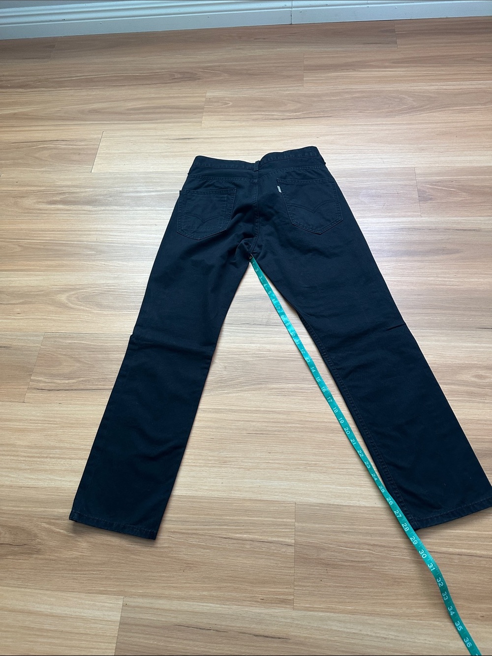Levi's Black Straight Jeans - Classic Back-Pocket Style